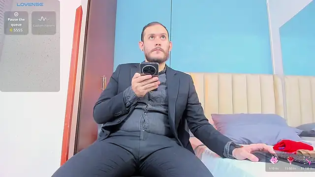 jeanpiere  online show from November 27, 1:50 am