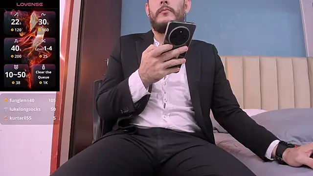 jeanpiere  online show from November 30, 1:12 pm