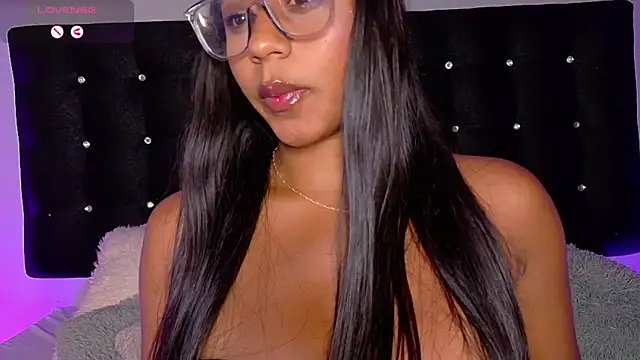 Snapshot of charlotteeruss chatting on March 2, 9:41 pm charlotteeruss online show from March 2, 9:41 pm