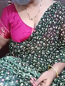 Snapshot of yours-kavaya chatting on October 18, 4:47 am yours-kavaya online show from October 18, 4:47 am