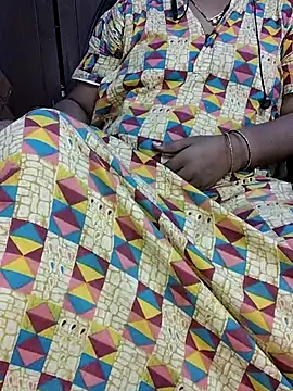 yours-kavaya online show from November 4, 8:18 am