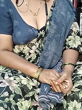 yours-kavaya online show from December 2, 7:21 am