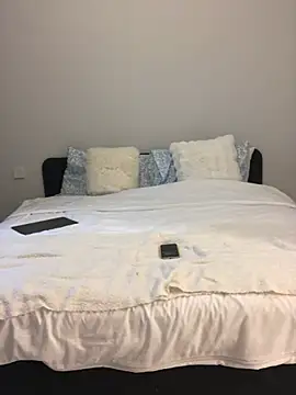 StacyJuly online show from February 17, 1:44 pm