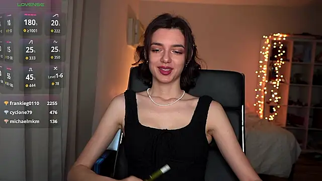 olivia jeas online show from February 9, 12:52 am