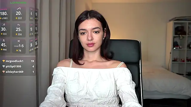 Snapshot of olivia_jeas chatting on November 5, 11:08 pm olivia jeas online show from November 5, 11:08 pm