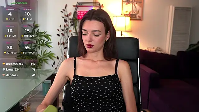 olivia jeas online show from June 5, 9:09 pm