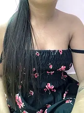 Snapshot of Roshni_98 chatting on November 18, 7:00 am Roshni 98 online show from November 18, 7:00 am