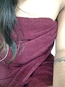 Snapshot of Roshni_98 chatting on March 19, 5:39 pm Roshni 98 online show from March 19, 5:39 pm