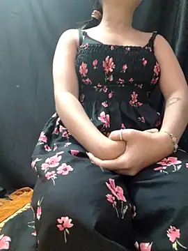 Snapshot of Roshni_98 chatting on December 18, 4:55 pm Roshni 98 online show from December 18, 4:55 pm