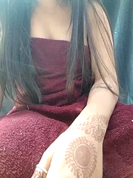 Snapshot of Roshni_98 chatting on December 5, 9:01 pm Roshni 98 online show from December 5, 9:01 pm