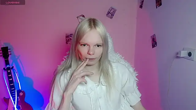 Emily Nyaffee online show from April 4, 4:24 pm