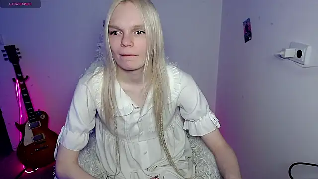 Emily Nyaffee online show from January 14, 1:48 pm