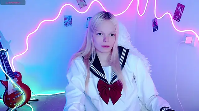 Snapshot of Emily_Nyaffee chatting on September 29, 2:34 pm Emily Nyaffee online show from September 29, 2:34 pm