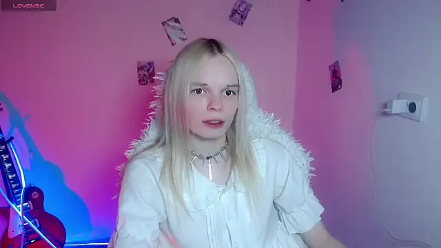 Emily Nyaffee online show from March 30, 9:16 pm