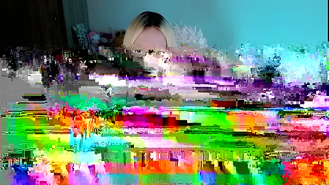 Snapshot of Emily_Nyaffee chatting on February 7, 5:51 pm Emily Nyaffee online show from February 7, 5:51 pm