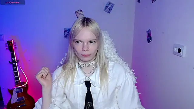 Emily Nyaffee online show from March 11, 8:25 pm