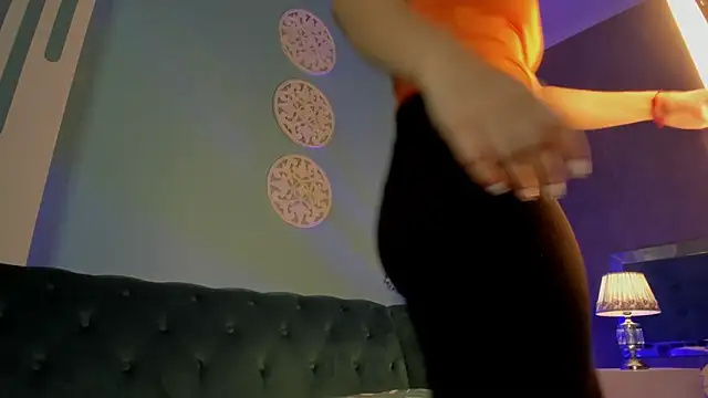 KarlynHoliss online show from December 9, 11:47 am