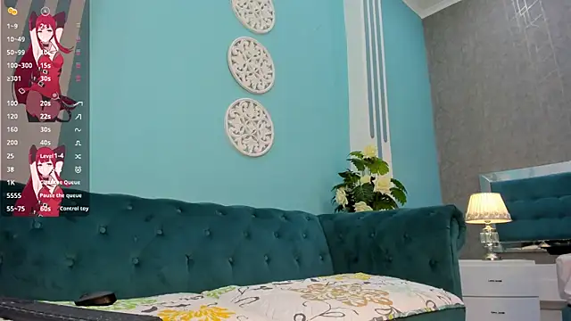 KarlynHoliss online show from December 10, 11:54 am