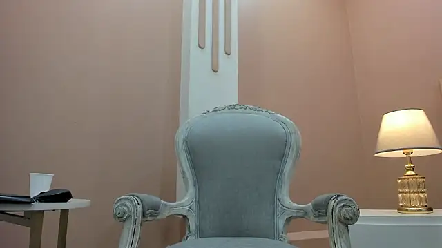 KarlynHoliss online show from December 2, 12:13 pm