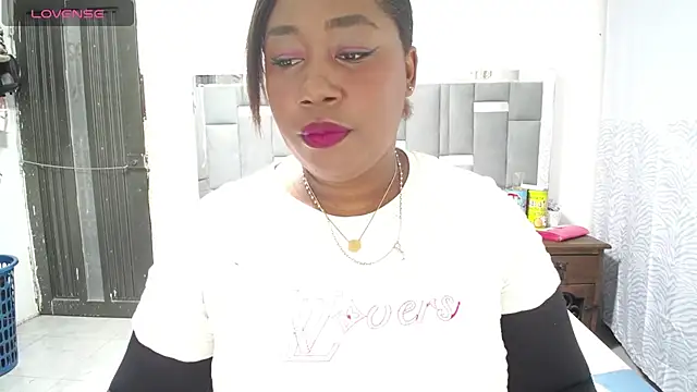 thickebonymilfF online show from March 10, 1:01 am