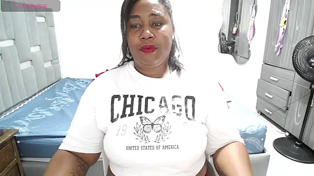 Snapshot of thickebonymilfF chatting on May 20, 5:26 am thickebonymilfF online show from May 20, 5:26 am