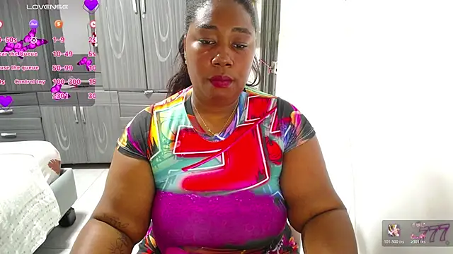 thickebonymilfF online show from July 6, 1:23 am