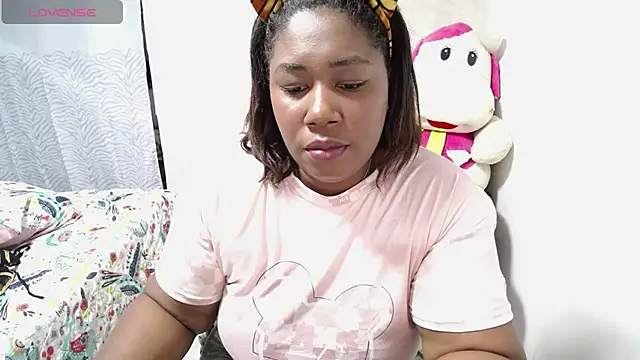 thickebonymilfF online show from October 11, 2:23 am
