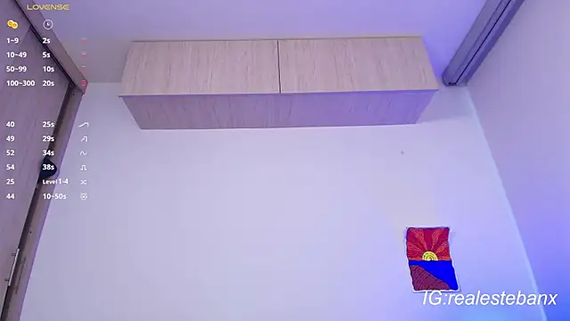 Snapshot of Esteban_Knight chatting on September 29, 10:15 pm Esteban Knight online show from September 29, 10:15 pm