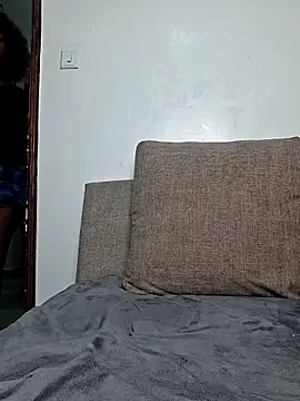 hornycreamybabe online show from March 22, 10:28 am