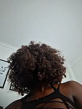 hornycreamybabe online show from December 1, 11:11 am