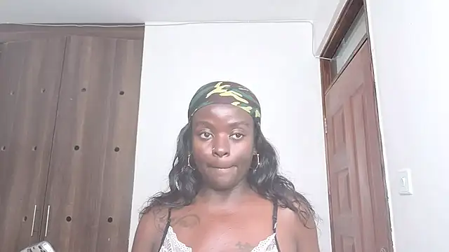 Snapshot of hornycreamybabe chatting on July 11, 5:57 pm hornycreamybabe online show from July 11, 5:57 pm