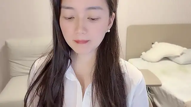 A-xena online show from October 24, 2:49 pm