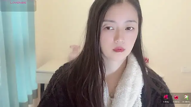 A-xena online show from November 13, 6:17 am