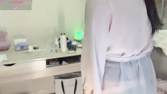 A-xena online show from December 4, 2:49 pm