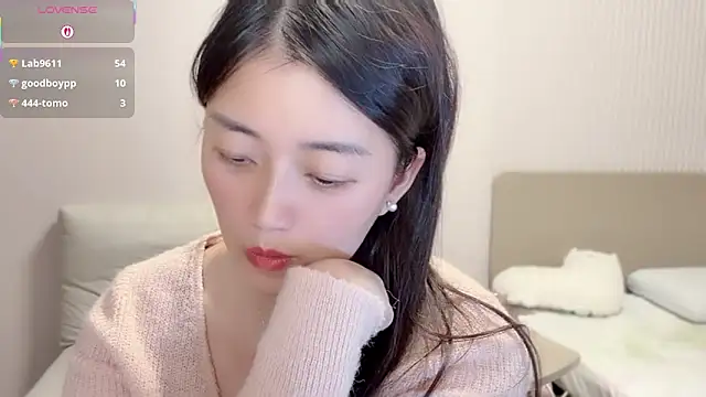 A-xena online show from October 25, 3:01 pm