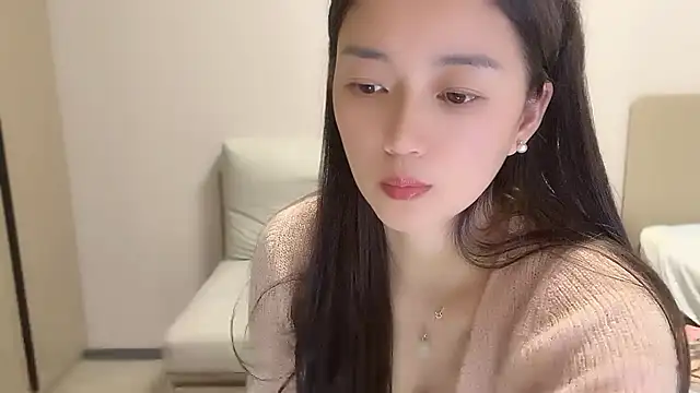 A-xena online show from October 18, 2:30 pm