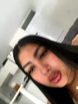 NatashaBrown12 online show from October 28, 1:10 pm