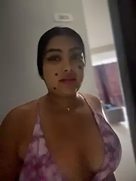 NatashaBrown12 online show from March 31, 7:49 pm