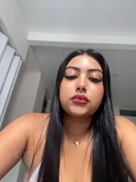 Snapshot of NatashaBrown12 chatting on May 28, 2:23 pm NatashaBrown12 online show from May 28, 2:23 pm