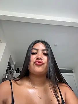 NatashaBrown12 online show from October 27, 1:12 pm