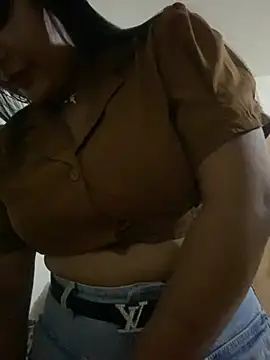 NatashaBrown12 online show from February 18, 11:01 pm