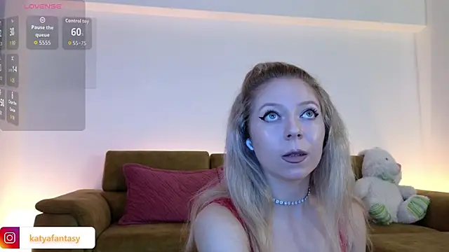 Snapshot of KatyaFantasy chatting on November 5, 8:01 pm KatyaFantasy online show from November 5, 8:01 pm