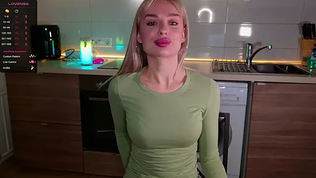 MissLovex online show from March 25, 2:12 am