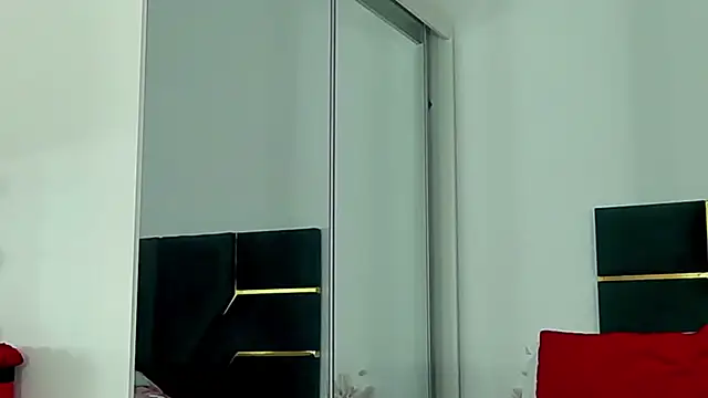 AllisonSweets online show from April 9, 10:43 am