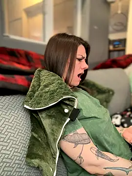 LadyLena1 online show from December 17, 12:15 am