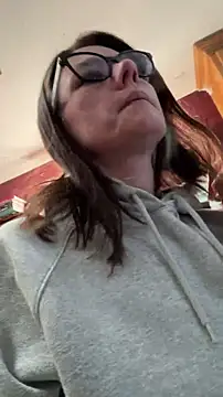 LadyLena1 online show from April 7, 9:38 pm