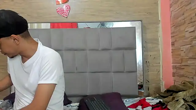 chicasirbo online show from November 9, 9:30 pm