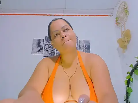 Alhelqueen online show from February 5, 7:21 pm