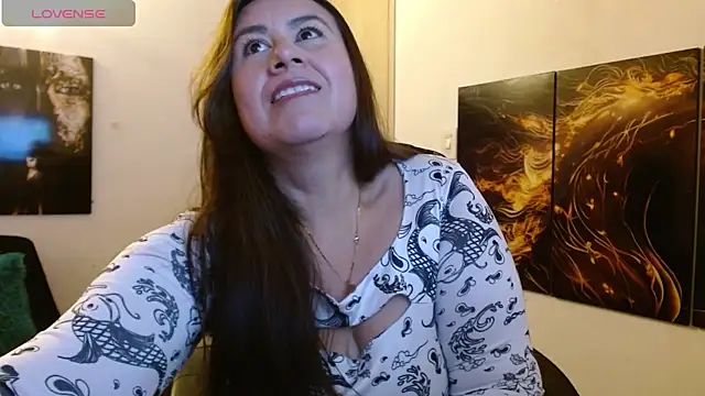 amalia brunette online show from December 19, 10:34 pm