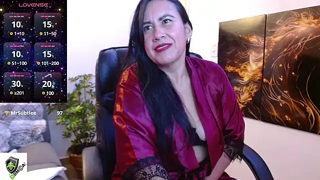 amalia brunette online show from March 9, 11:03 pm